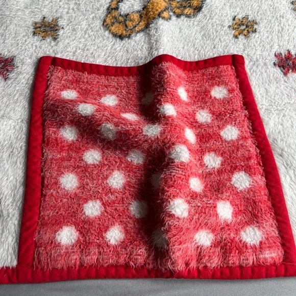 Vintage Biederlack of America Minnie Mouse Red and White Blanket with Pocket - Picture 3 of 10